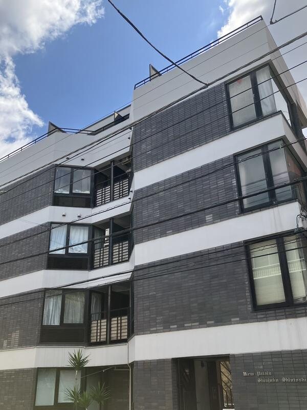 ビューパレー新宿新都心の外観