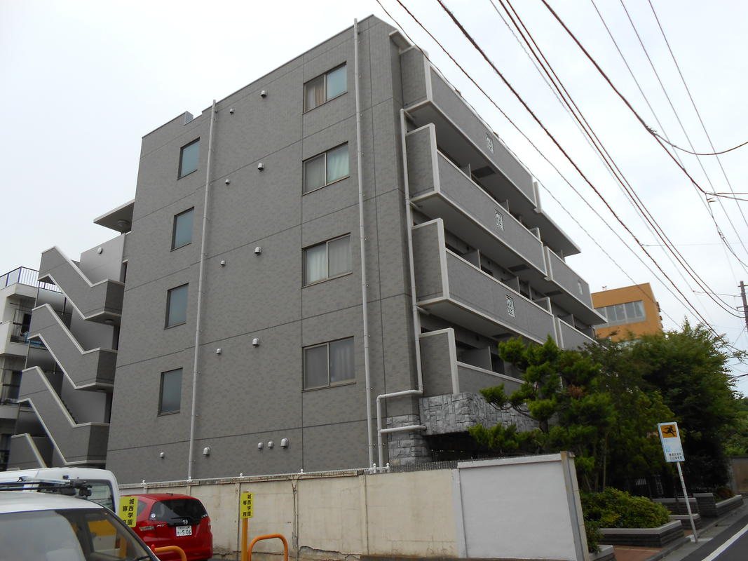 メインステージ椎名町の建物外観