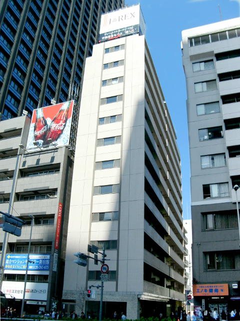 エスコート西新宿の外観