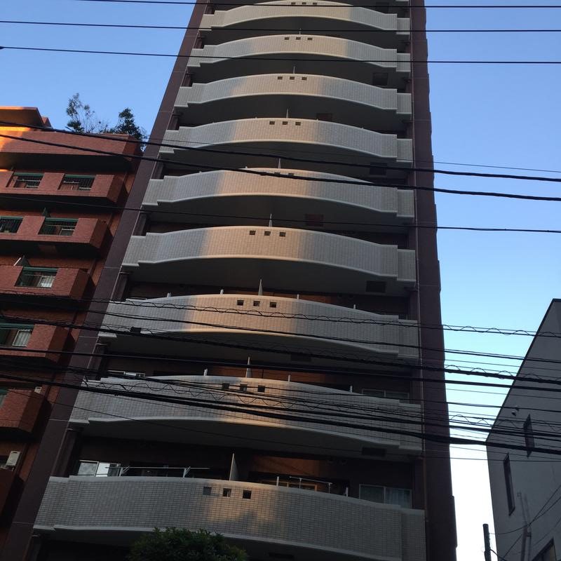 アビテ四谷三丁目の外観
