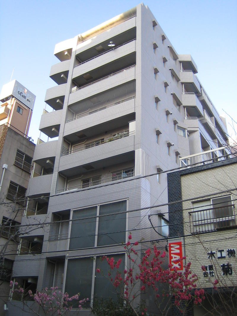 マリーヌ伊勢佐木の外観