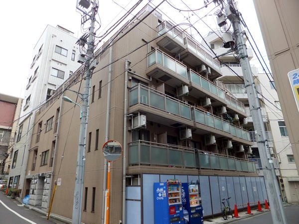 メインステージ青山の外観