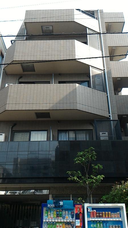パレステュディオ西新宿の外観