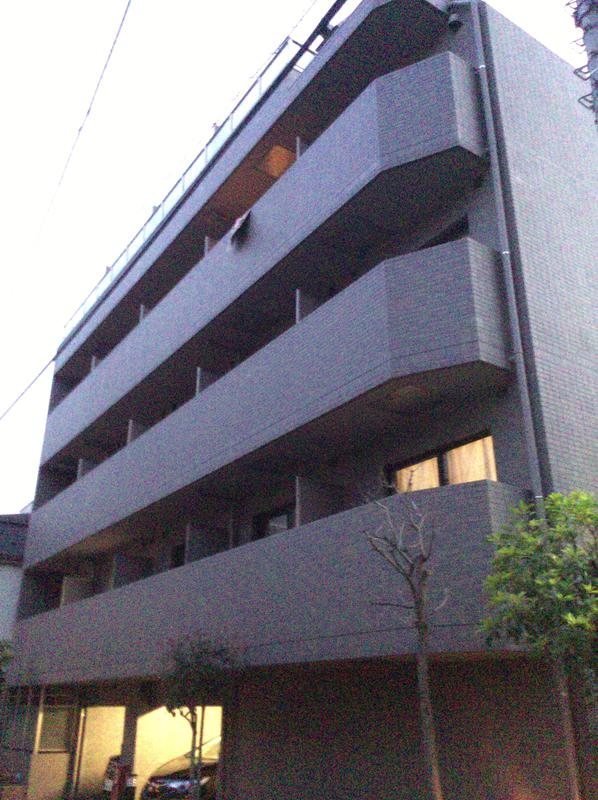 ルーブル学芸大学の外観