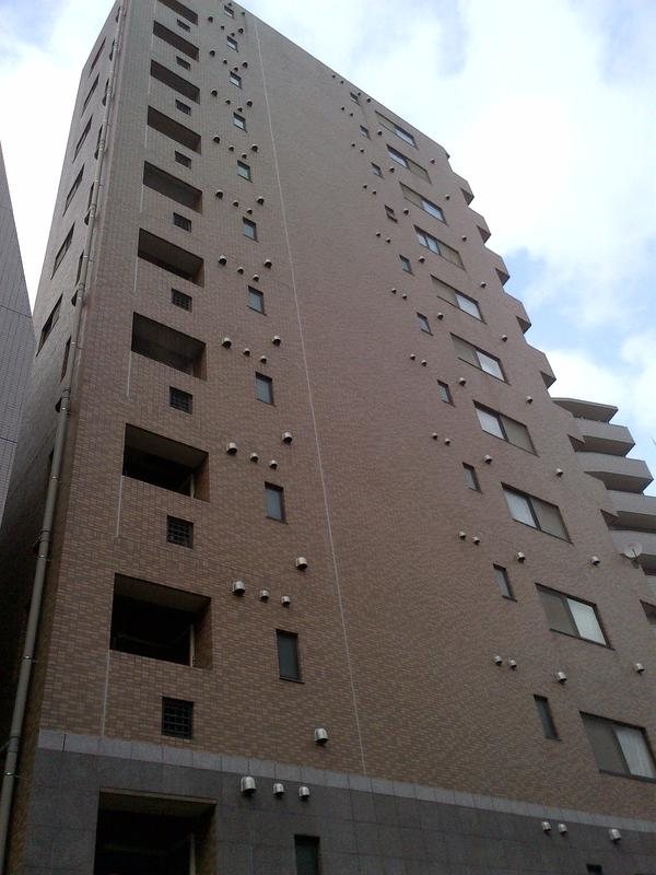 スカイコート新宿曙橋の外観