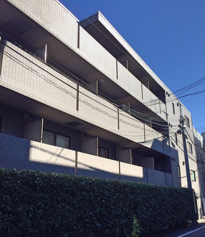 ルーブル世田谷弐番館の建物外観