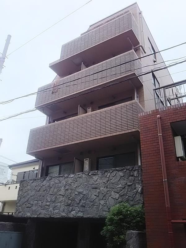 トーシンフェニックス中野新橋パインアイルの外観