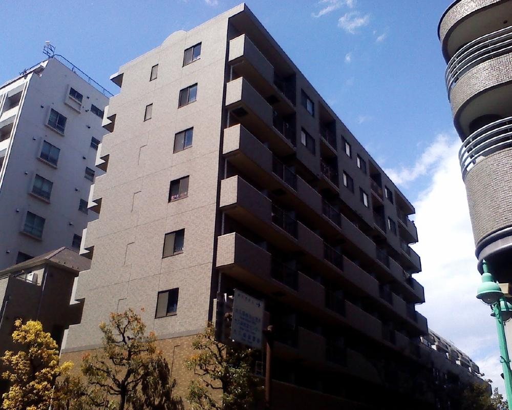 メゾンエクレーレ新宿西戸山の外観