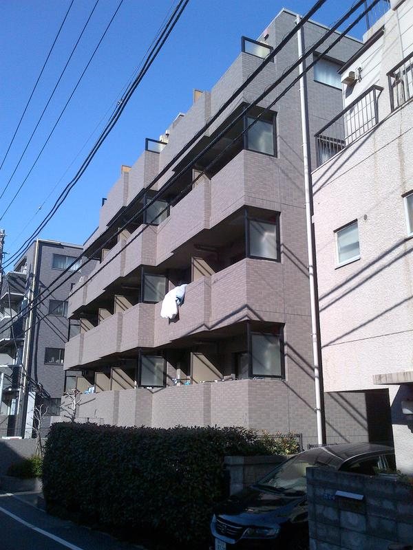 ルーブル高田馬場の外観