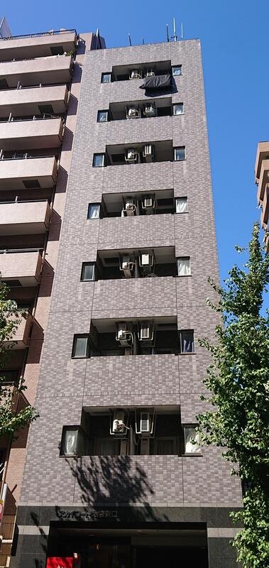 スカイコート池袋東口の外観