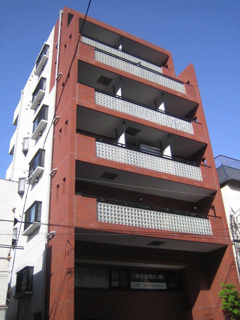 日動プラザ西横浜の外観