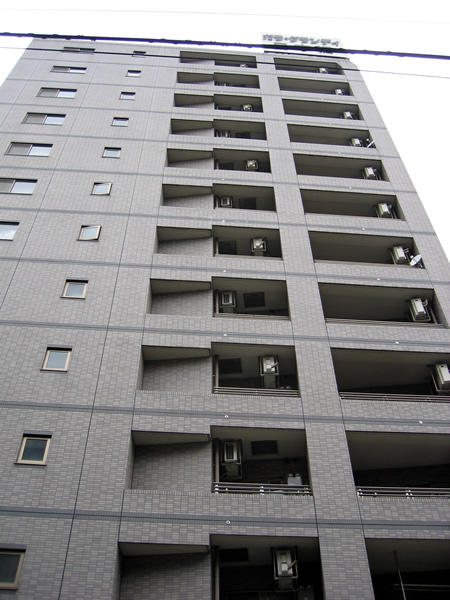 ガラ・グランディ日本橋の外観