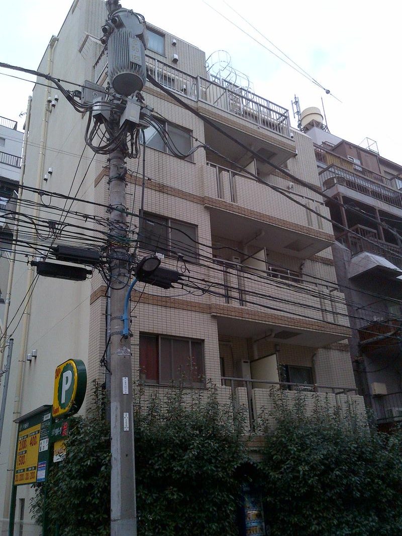 プレール・ドゥーク新宿曙橋の外観