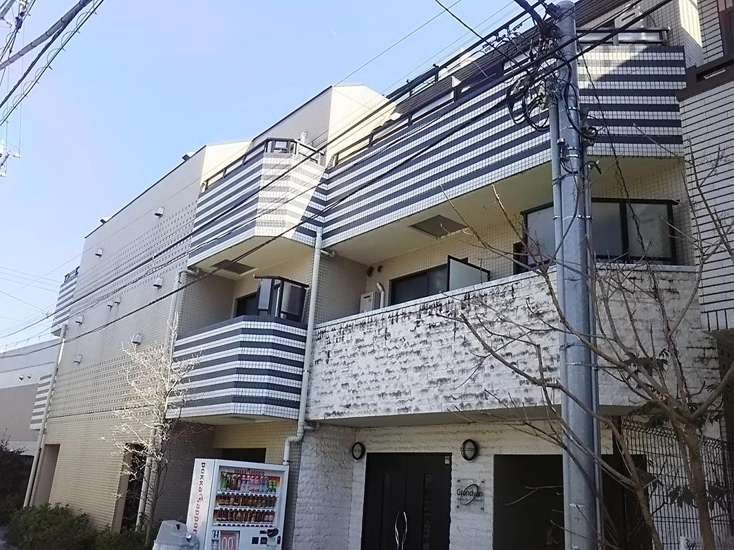 グランヴァン新宿柏木の外観