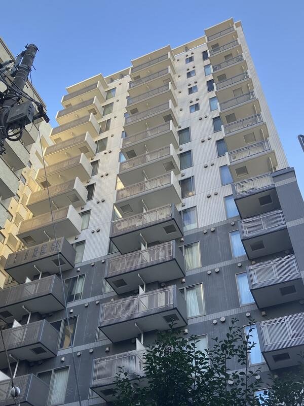 ディークラディアイヴァン初台の外観