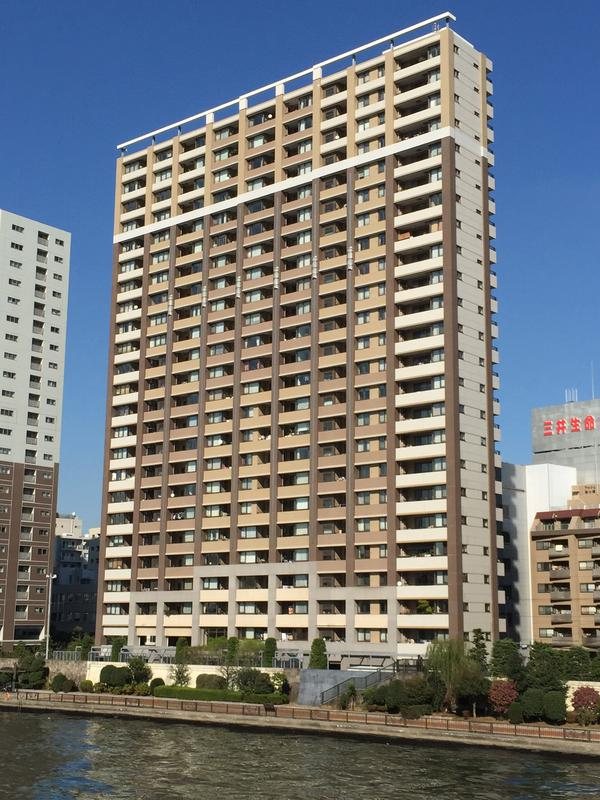 クレッセント東京ヴュータワーの外観