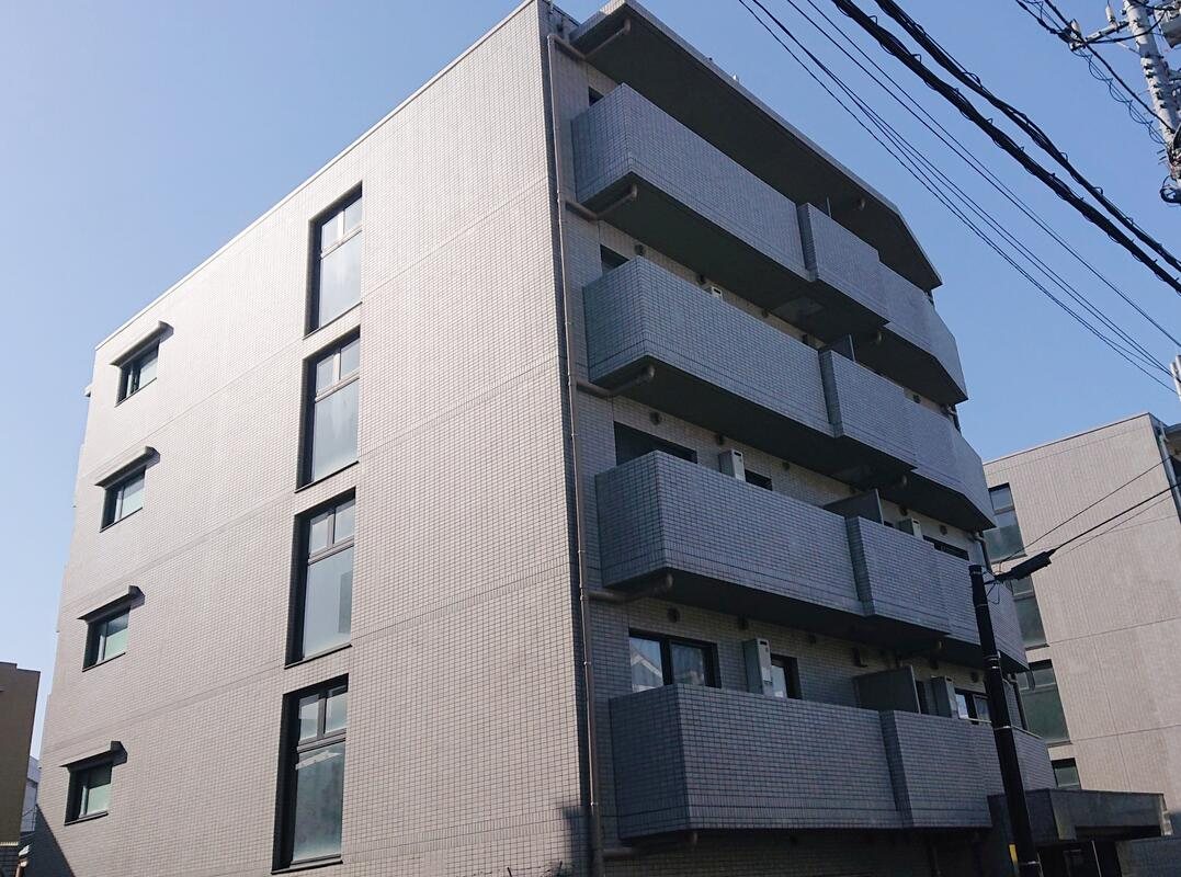 ルーブル新宿西落合六番館の外観