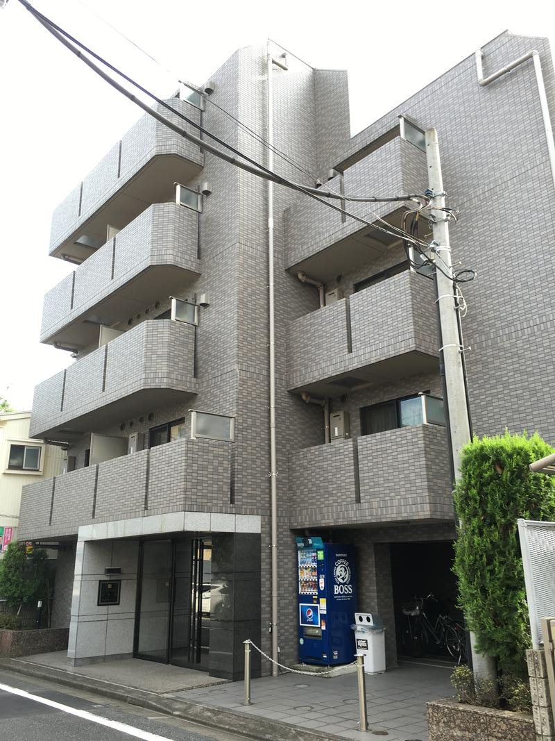 ルーブル豊玉参番館の外観