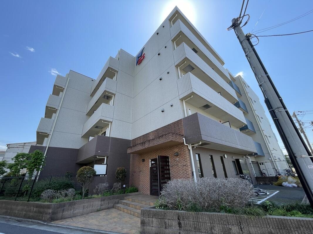 スカイコート都立家政EASTの外観