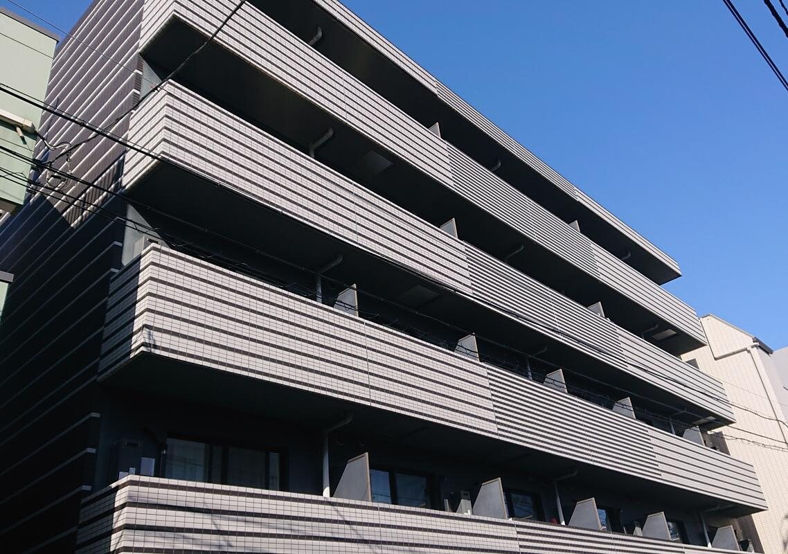 スパシエ新宿哲学堂公園の外観