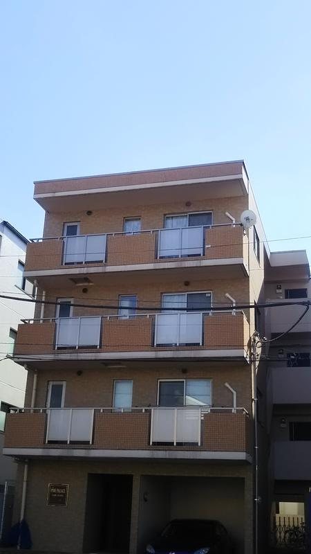 パインパレス上高田の外観