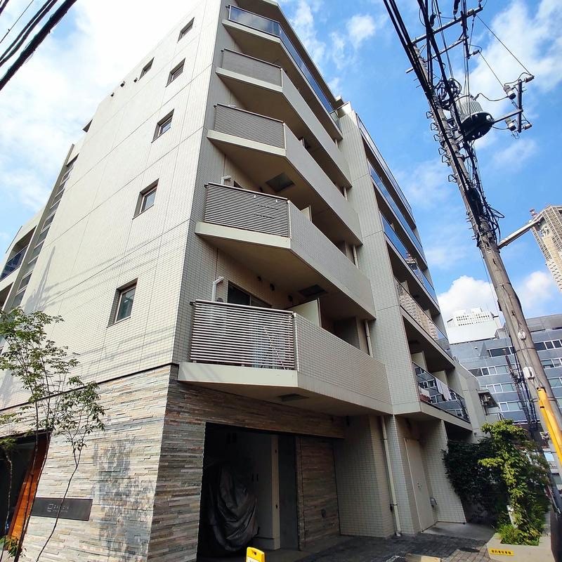 ガリシア新宿都庁前の建物外観