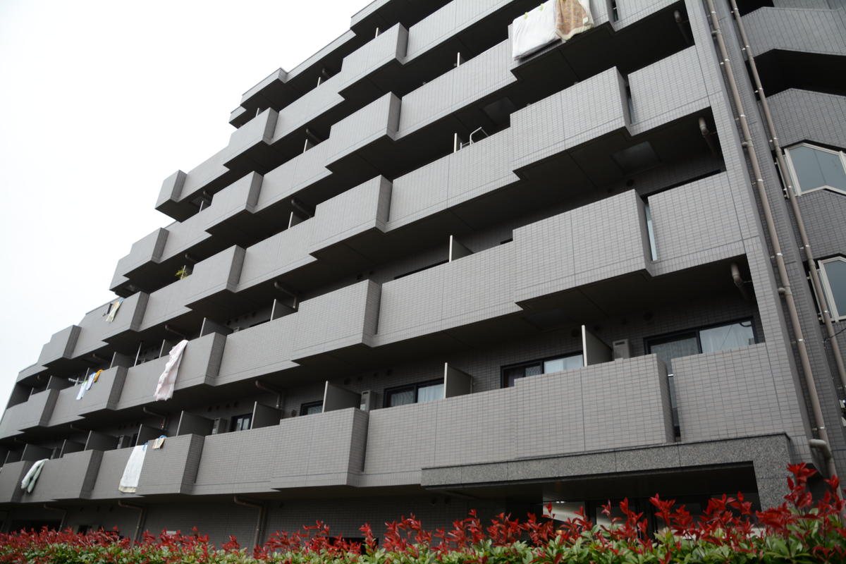ルーブル上池台弐番館の外観