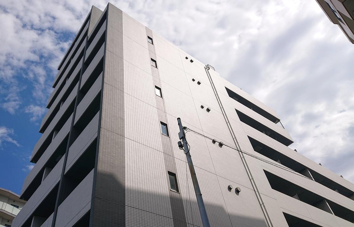 AZEST 赤塚新町の外観