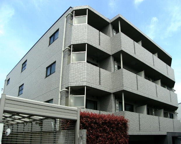 ルーブル鷺宮参番館の建物外観
