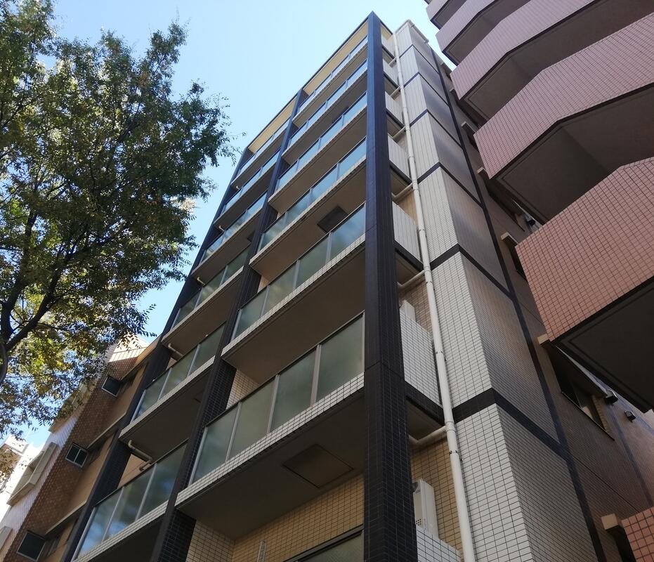 LEXE明大前の外観