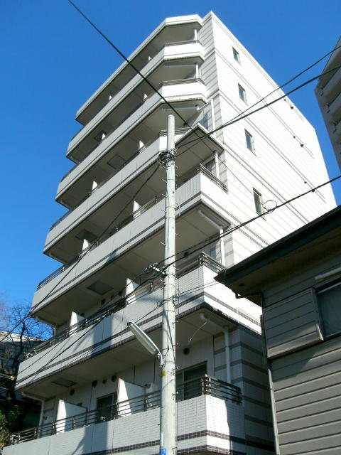 レジオス高井戸の建物外観