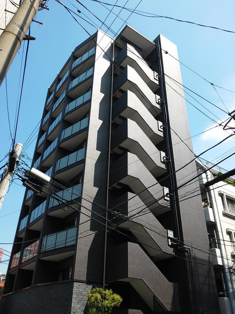 Le'a横濱反町駅前の外観
