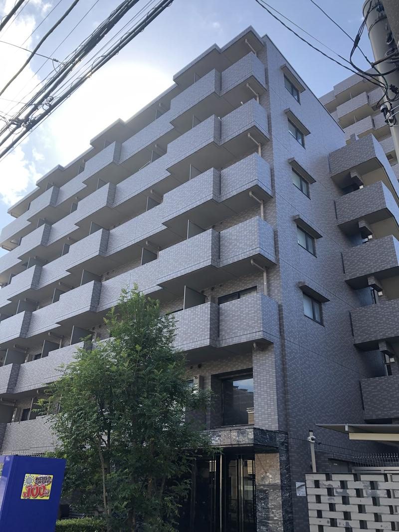 ルーブル川崎貝塚壱番館の建物外観