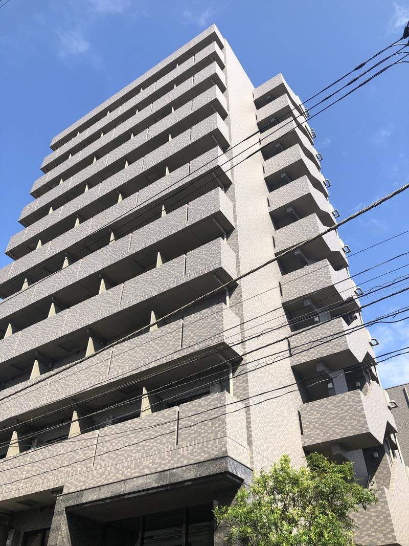 ルーブル川崎貝塚弐番館の建物外観