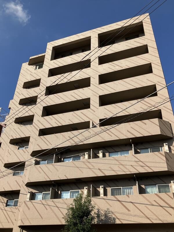 PREMIUM CUBE G 北新宿の建物外観