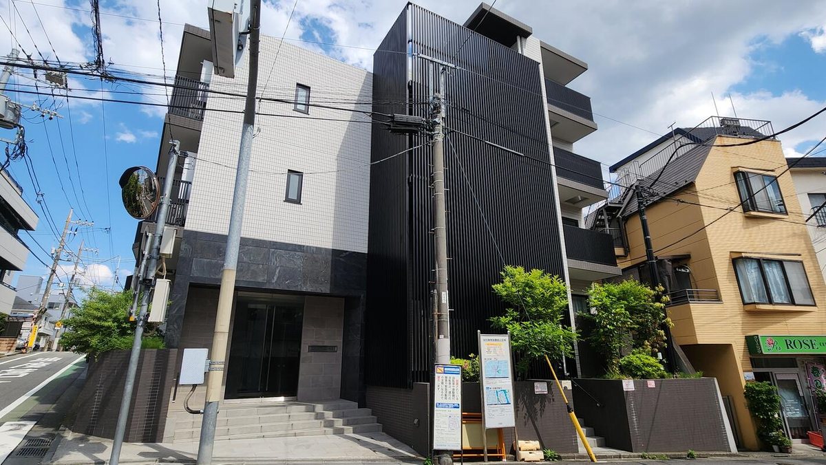 COURTYARD 洗足の建物外観
