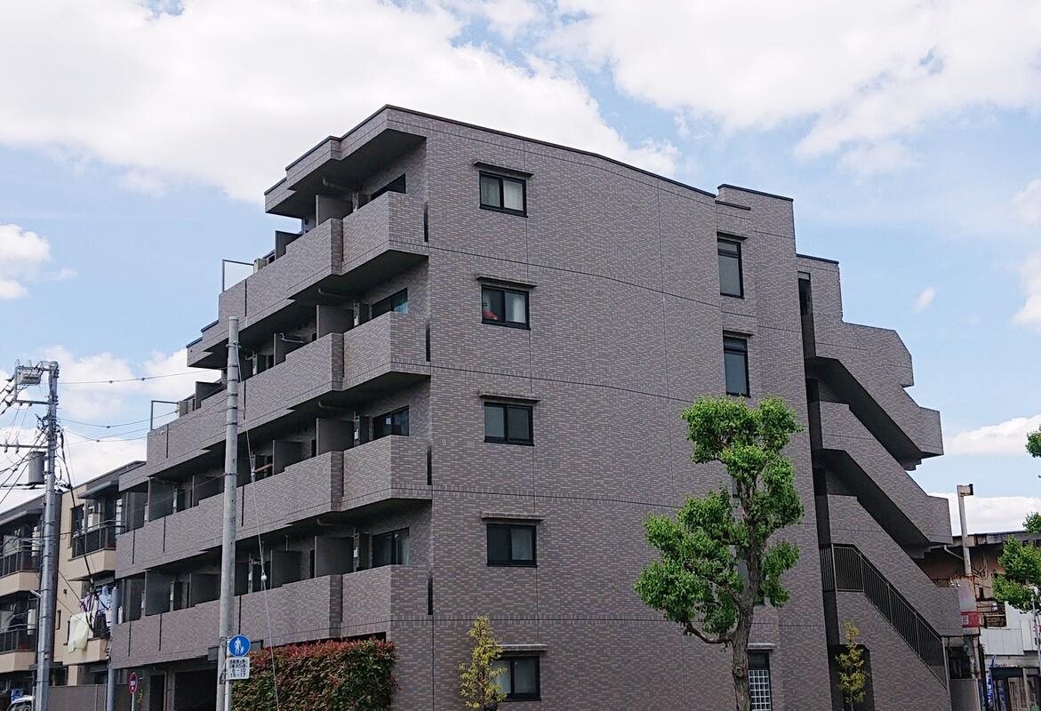 ルーブル小竹向原参番館の建物外観