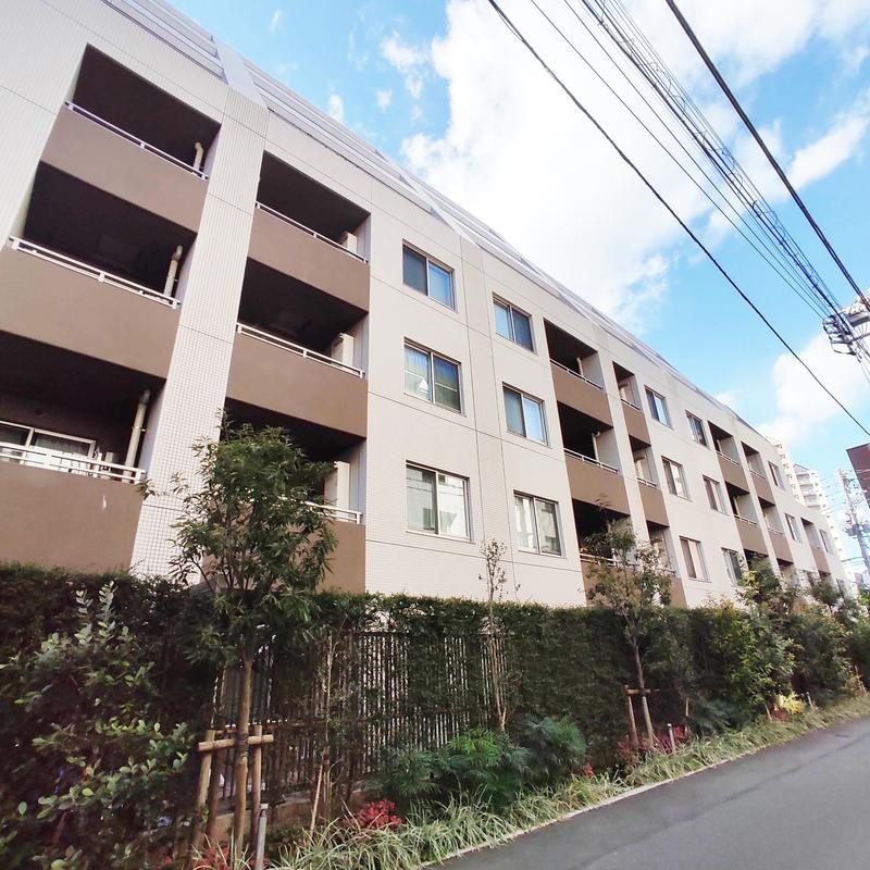 ジオ新宿百人町の外観