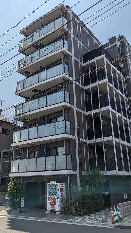 エステムコート横濱大口の建物外観