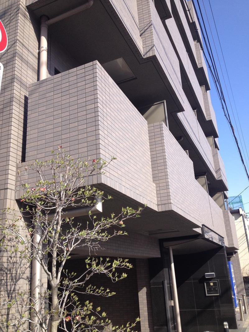 ルーブル鵜の木参番館の外観