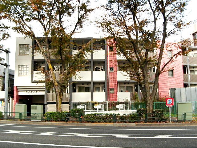 ビバリーホームズ上石神井の建物外観