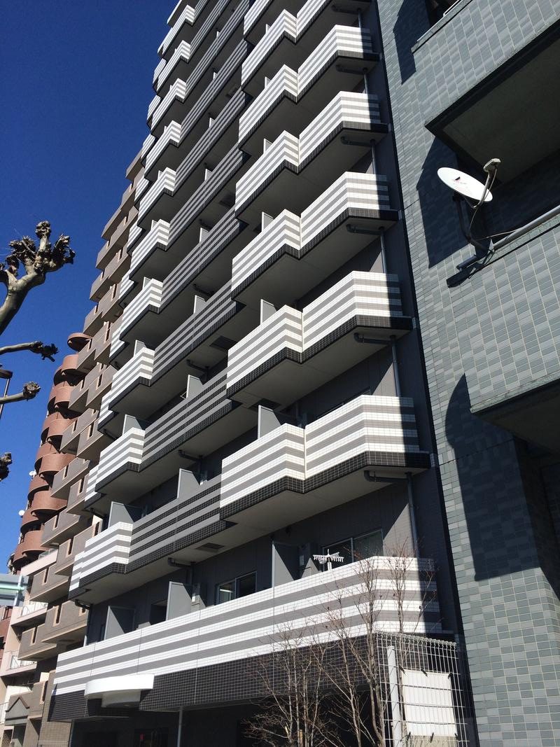 PREMIUM CUBE 大森本町の建物外観