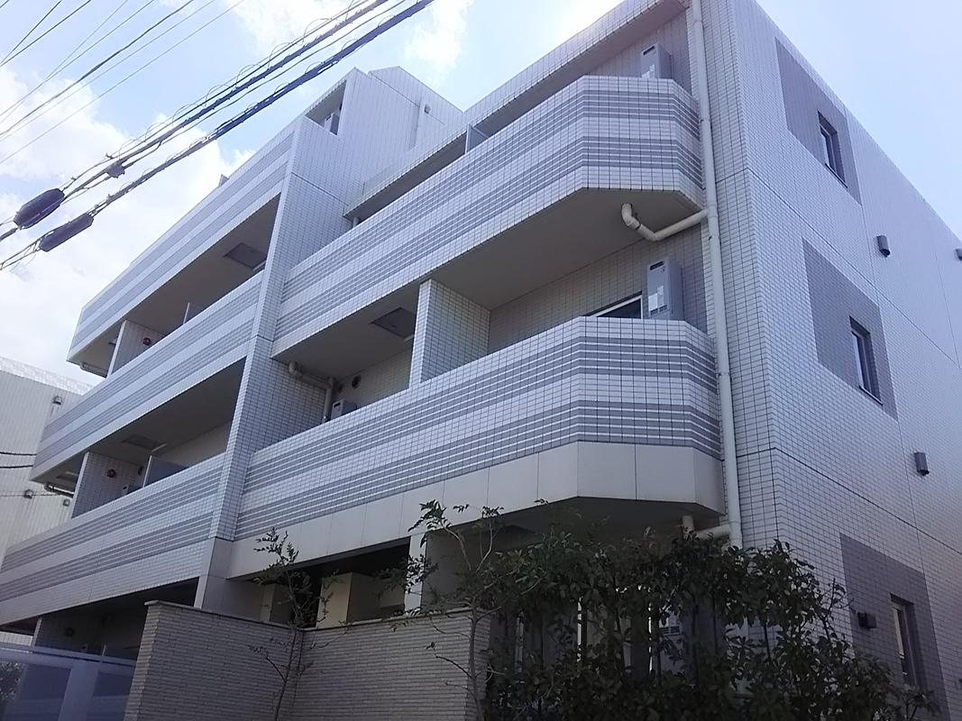 アイル新宿の建物外観