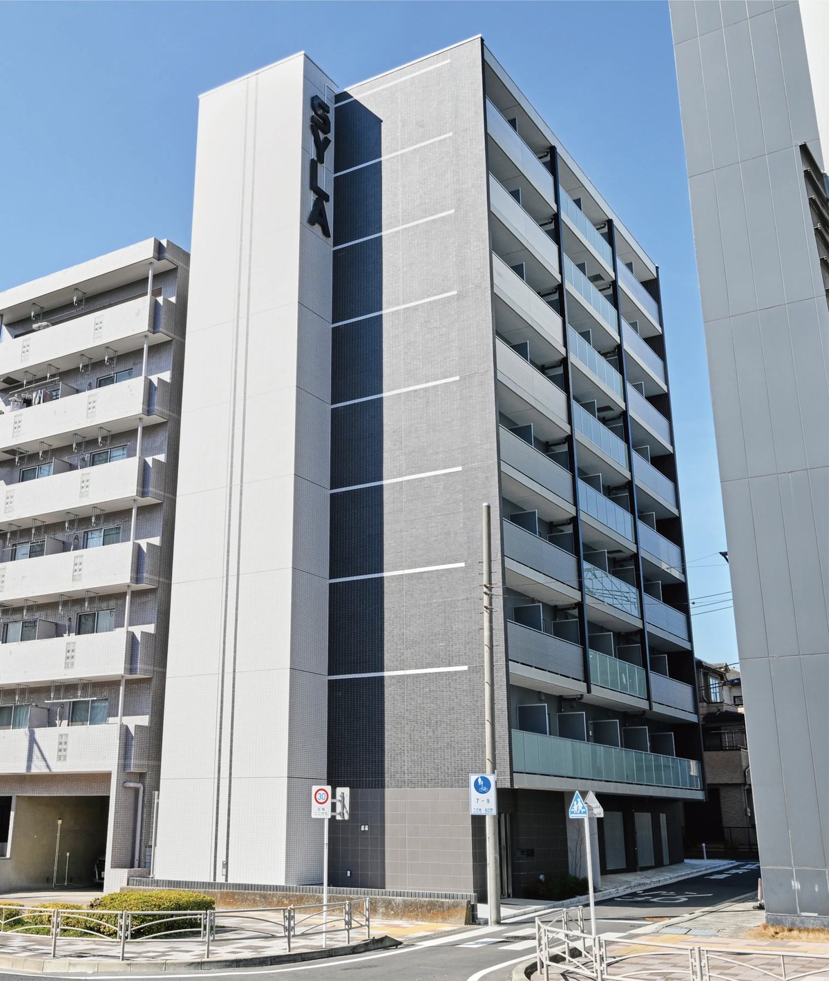 SYNEX YOKOHAMA-SHIMMACHIの建物外観