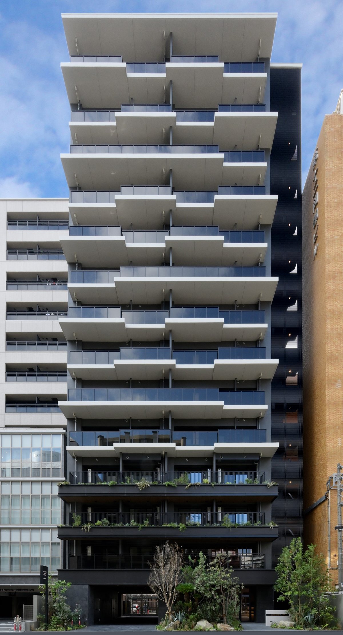 DEUX・RESIA 平尾 TERRACEの外観